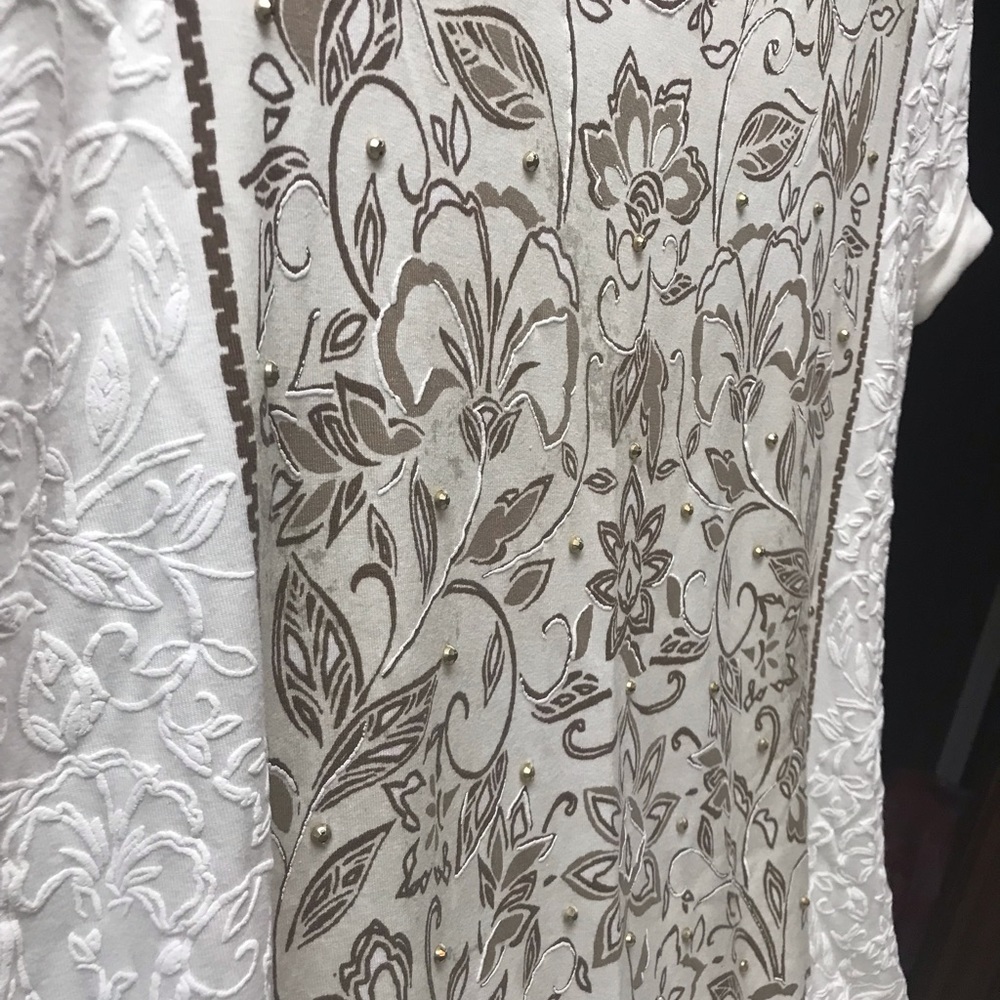Ruby Rd Ivory Floral Top L - Picture 9 of 11